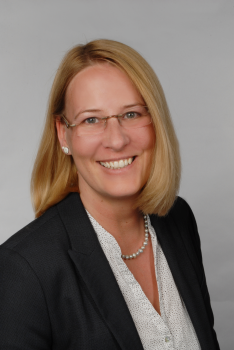 Frau Nicole Bruns